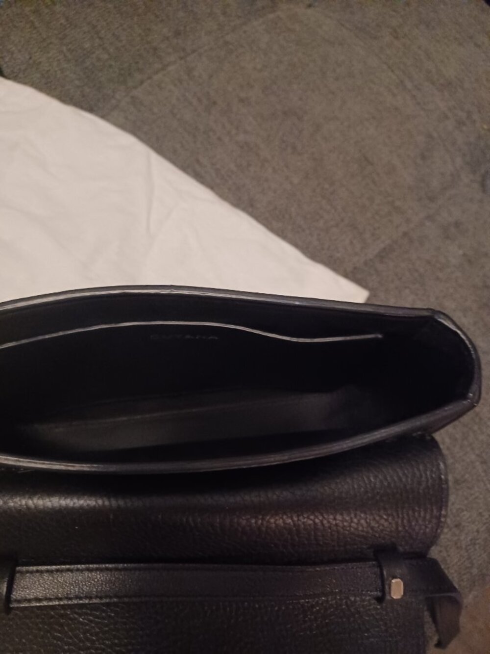 Cuyana Black Leather Pebbled & Smooth Crossbody - Picture 8 of 10